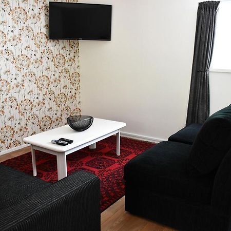 Villa Large Studio With Private Patio, Sky Tv & Wifi à Mount Maunganui Extérieur photo